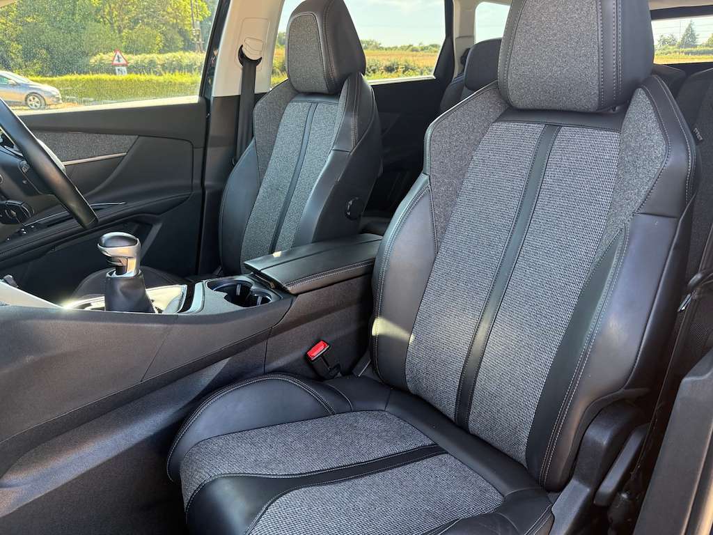 2018 PEUGEOT 5008 2018 PEUGEOT 5008