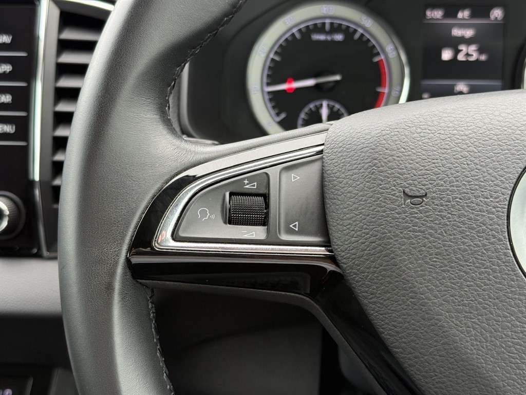 2020 SKODA KAROQ 2020 SKODA KAROQ