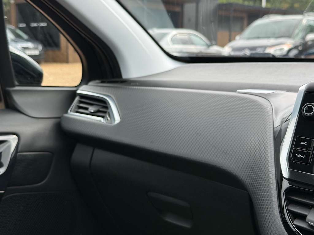 2018 PEUGEOT 2008 2018 PEUGEOT 2008
