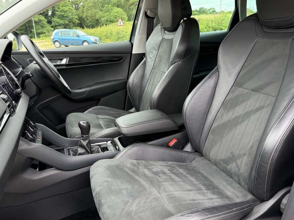 2020 SKODA KAROQ 2020 SKODA KAROQ