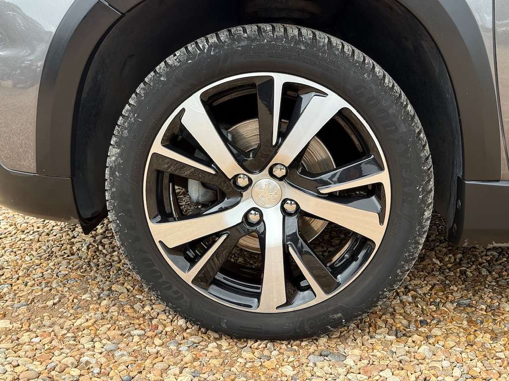 2018 PEUGEOT 2008 2018 PEUGEOT 2008
