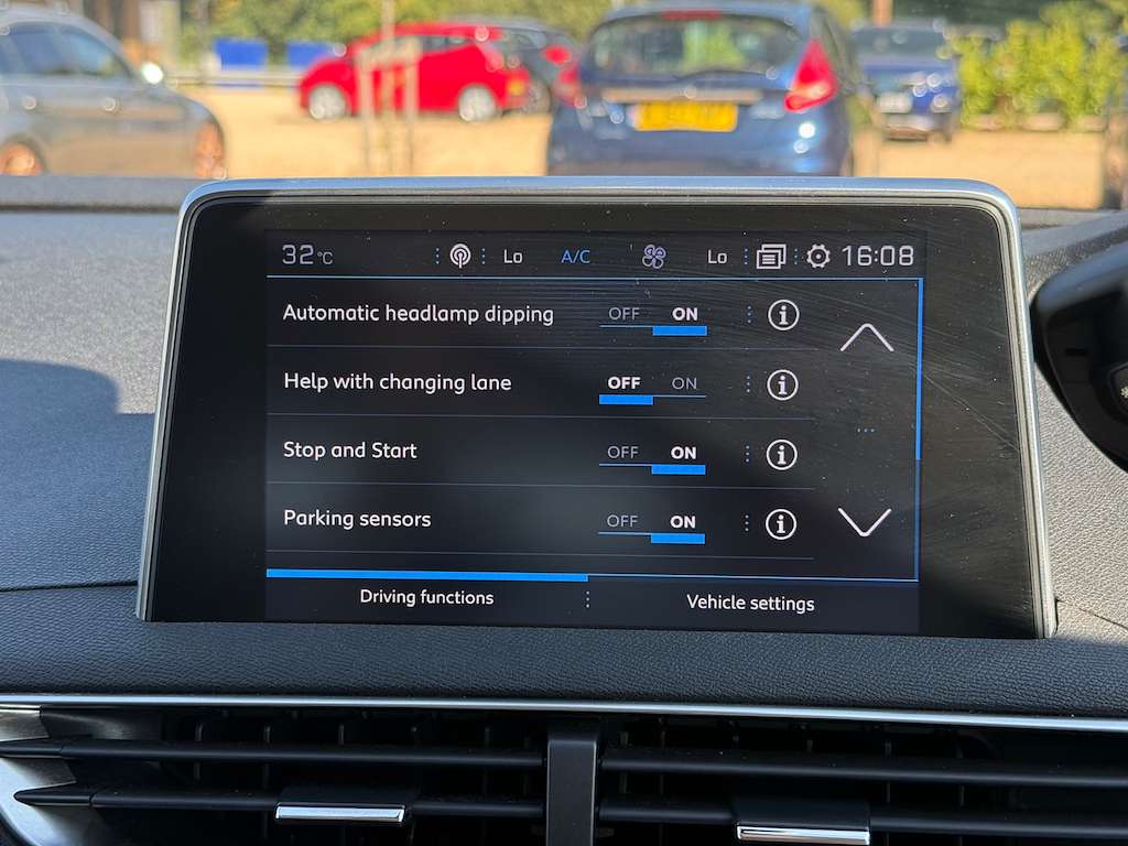 2018 PEUGEOT 5008 2018 PEUGEOT 5008