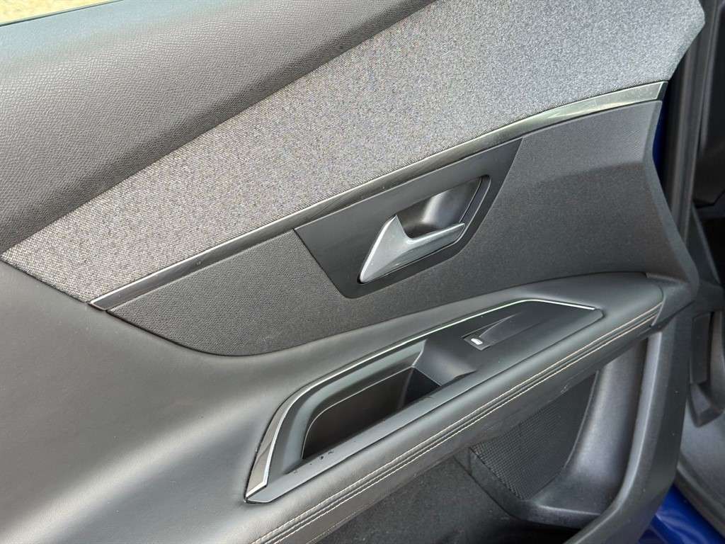 2018 PEUGEOT 3008 2018 PEUGEOT 3008