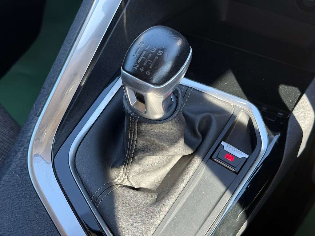 2018 PEUGEOT 5008 2018 PEUGEOT 5008