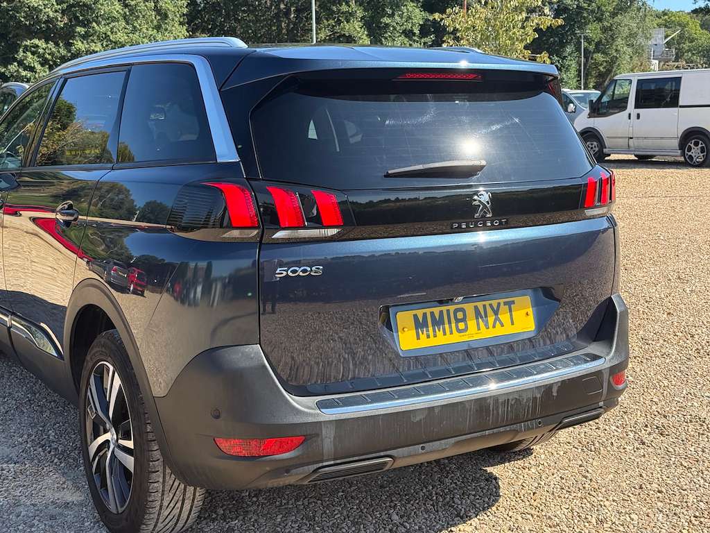 2018 PEUGEOT 5008 2018 PEUGEOT 5008