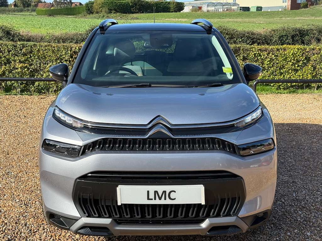 A 2023 CITROEN C3 AIRCROSS 1.2 PureTech Shine Plus SUV 5dr Petrol EAT6 Euro 6 A 2023 CITROEN C3 AIRCROSS 1.2 PureTech Shine Plus SUV 5dr Petrol EAT6 Euro 6