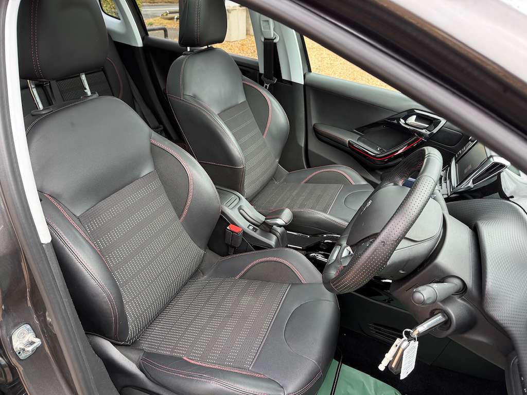 2018 PEUGEOT 2008 2018 PEUGEOT 2008