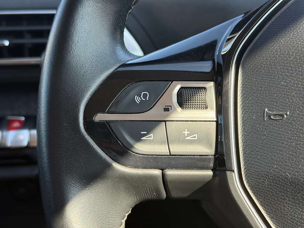2018 PEUGEOT 5008 2018 PEUGEOT 5008