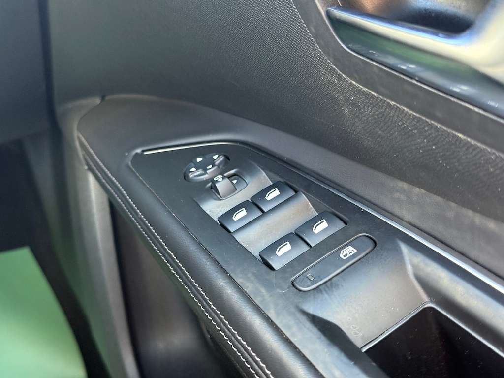 2018 PEUGEOT 5008 2018 PEUGEOT 5008