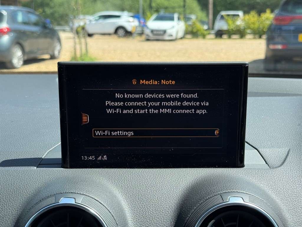 2017 AUDI Q2 2017 AUDI Q2