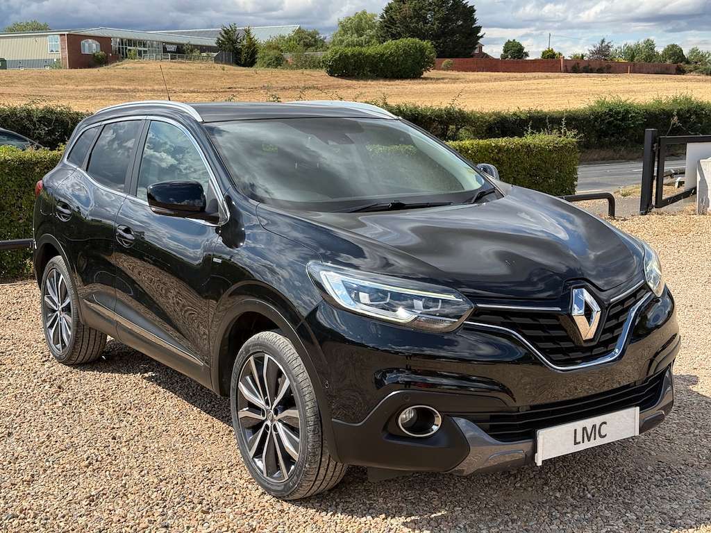 A 2018 RENAULT KADJAR 1.2 TCe Signature S Nav SUV 5dr Petrol EDC Euro 6 A 2018 RENAULT KADJAR 1.2 TCe Signature S Nav SUV 5dr Petrol EDC Euro 6