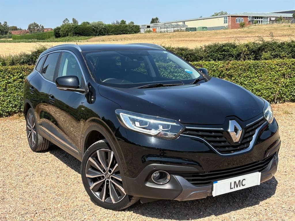 A 2018 RENAULT KADJAR 1.2 TCe Signature S Nav SUV 5dr Petrol EDC Euro 6 A 2018 RENAULT KADJAR 1.2 TCe Signature S Nav SUV 5dr Petrol EDC Euro 6