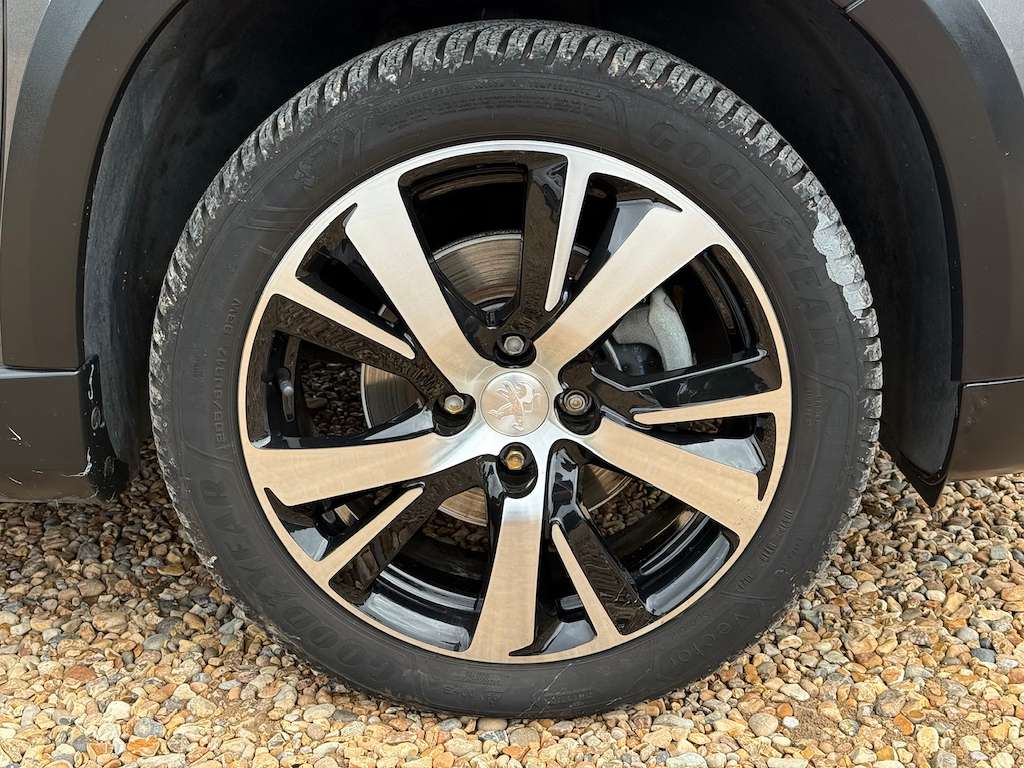 2018 PEUGEOT 2008 2018 PEUGEOT 2008
