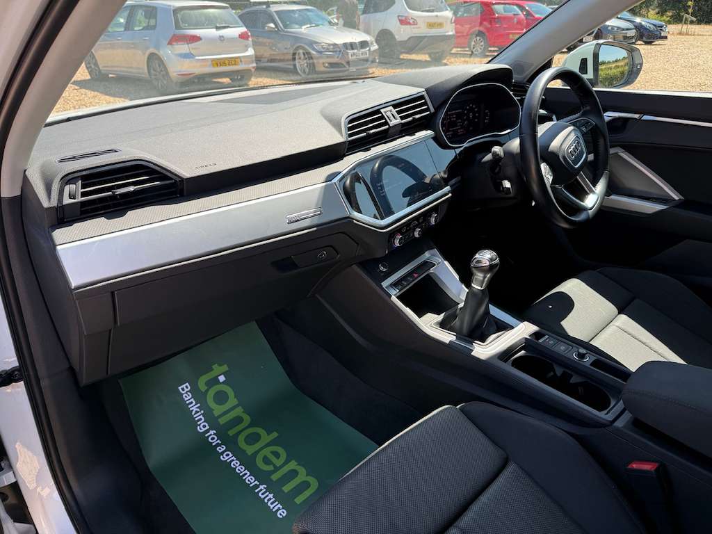 2019 AUDI Q3 2019 AUDI Q3