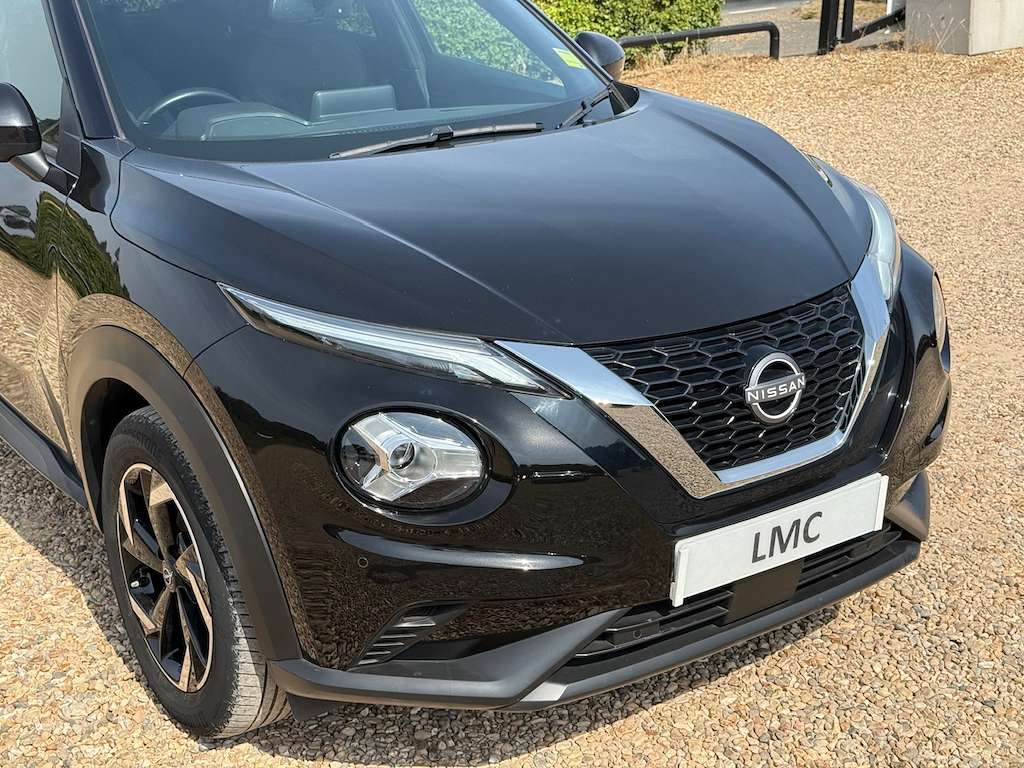 A 2023 NISSAN JUKE 1.0 DIG-T N-Connecta SUV 5dr Petrol DCT Auto Euro A 2023 NISSAN JUKE 1.0 DIG-T N-Connecta SUV 5dr Petrol DCT Auto Euro
