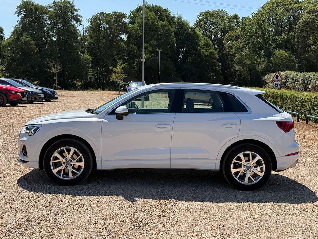 2019 AUDI Q3 2019 AUDI Q3