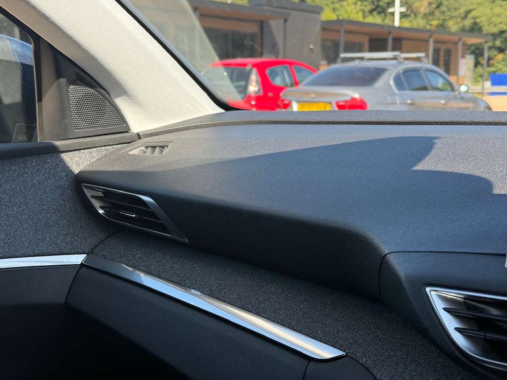 2018 PEUGEOT 5008 2018 PEUGEOT 5008