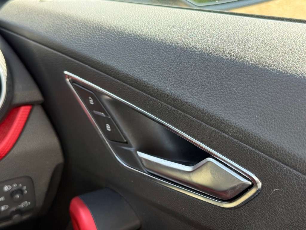 2017 AUDI Q2 2017 AUDI Q2
