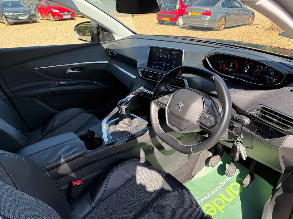 2018 PEUGEOT 5008 2018 PEUGEOT 5008