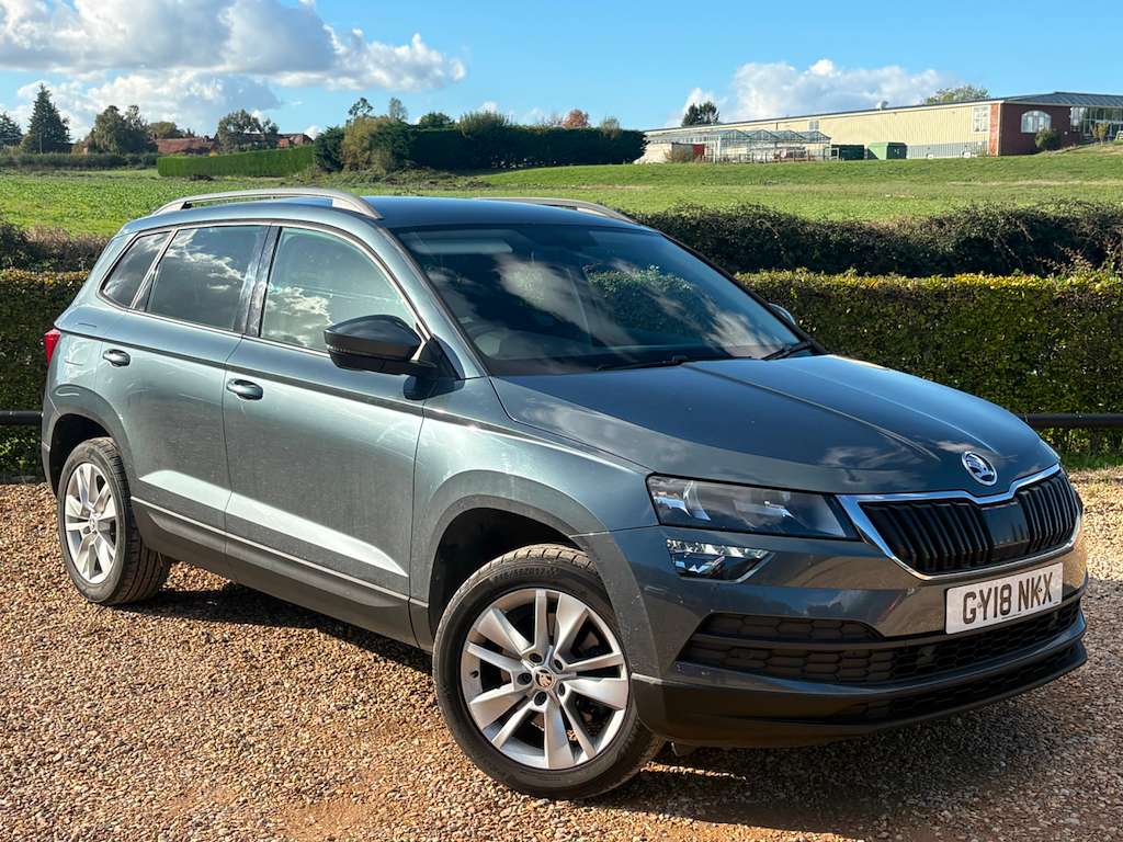 A 2018 SKODA KAROQ 1.5 TSI SE Technology SUV 5dr Petrol Manual Euro 6 A 2018 SKODA KAROQ 1.5 TSI SE Technology SUV 5dr Petrol Manual Euro 6
