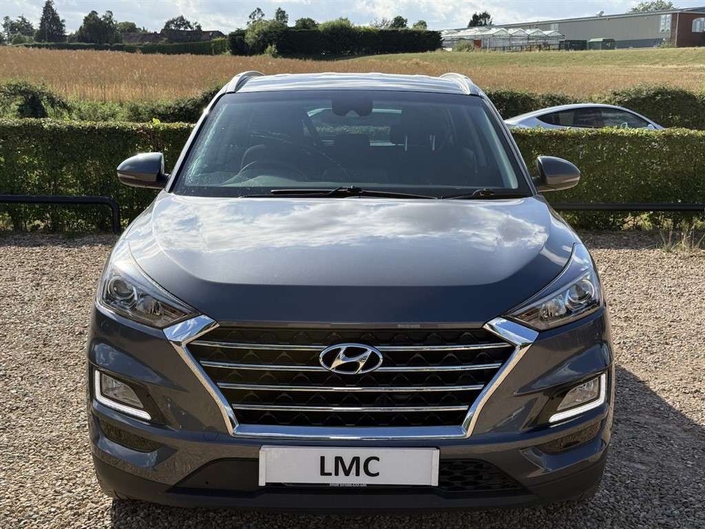 A 2019 HYUNDAI TUCSON 1.6 GDi SE Nav SUV 5dr Petrol Manual Euro 6 (s/s) A 2019 HYUNDAI TUCSON 1.6 GDi SE Nav SUV 5dr Petrol Manual Euro 6 (s/s)