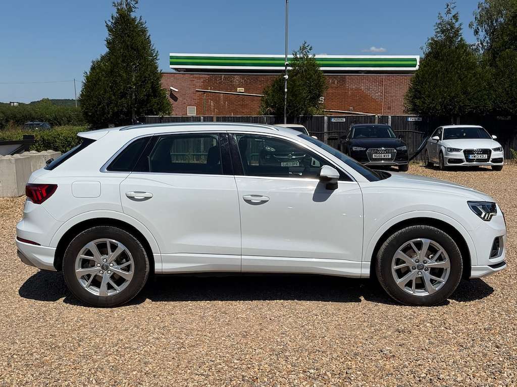 2019 AUDI Q3 2019 AUDI Q3