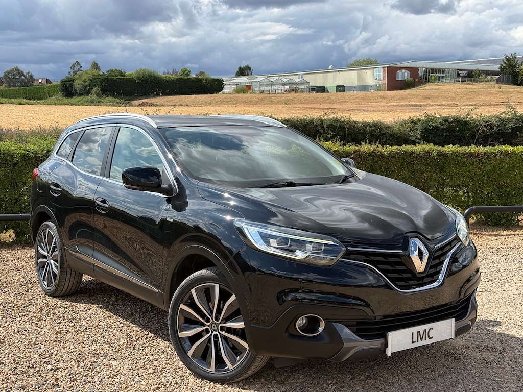 A 2018 RENAULT KADJAR 1.2 TCe Signature S Nav SUV 5dr Petrol EDC Euro 6 A 2018 RENAULT KADJAR 1.2 TCe Signature S Nav SUV 5dr Petrol EDC Euro 6