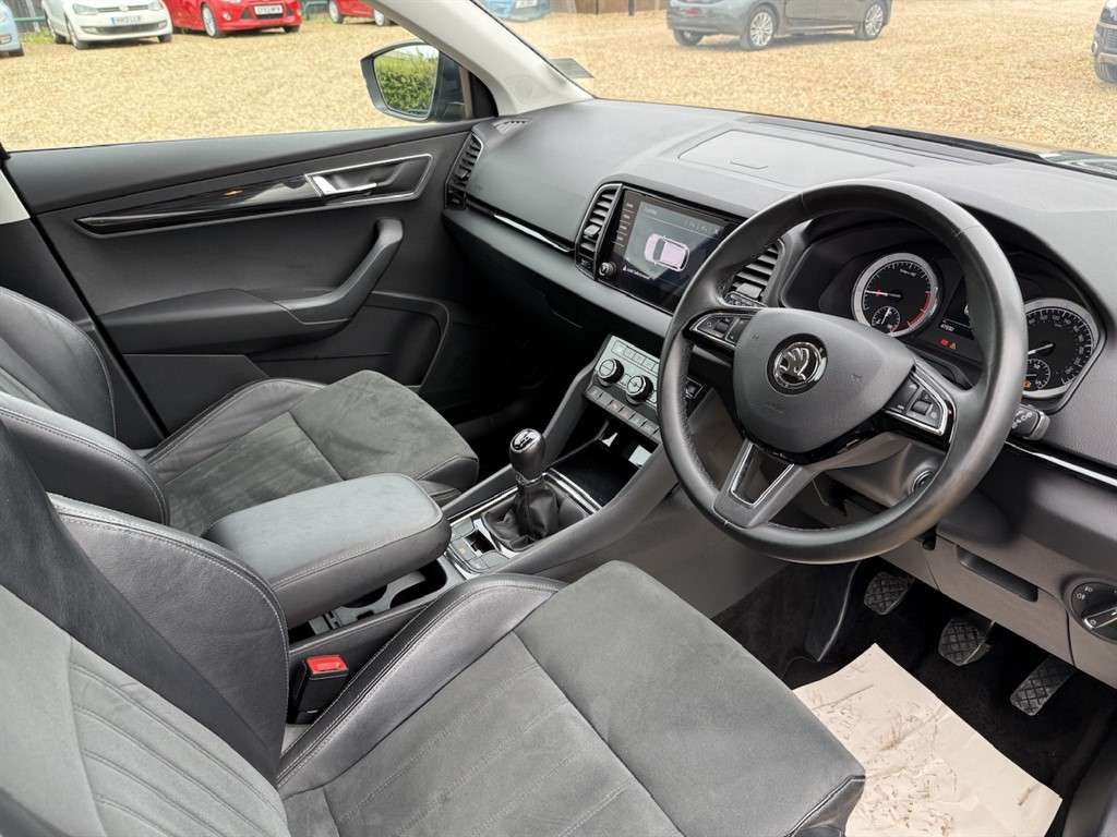 2020 SKODA KAROQ 2020 SKODA KAROQ