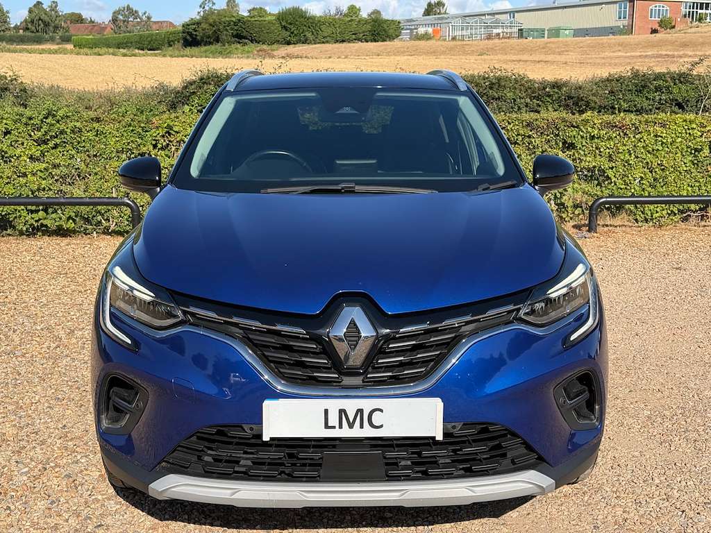A 2020 RENAULT CAPTUR 1.3 TCe S Edition SUV 5dr Petrol Manual Euro 6 (s/ A 2020 RENAULT CAPTUR 1.3 TCe S Edition SUV 5dr Petrol Manual Euro 6 (s/
