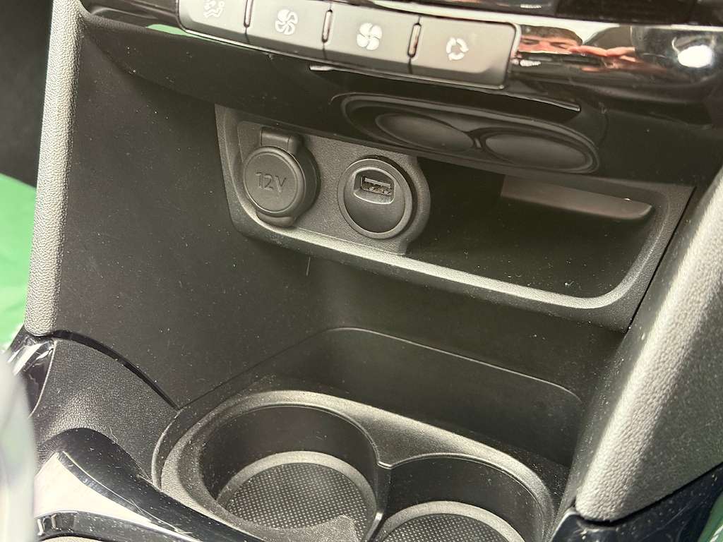 2018 PEUGEOT 2008 2018 PEUGEOT 2008