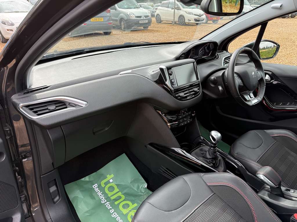 2018 PEUGEOT 2008 2018 PEUGEOT 2008