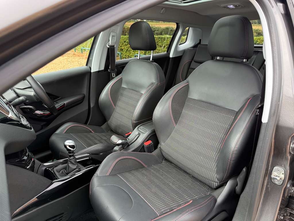 2018 PEUGEOT 2008 2018 PEUGEOT 2008