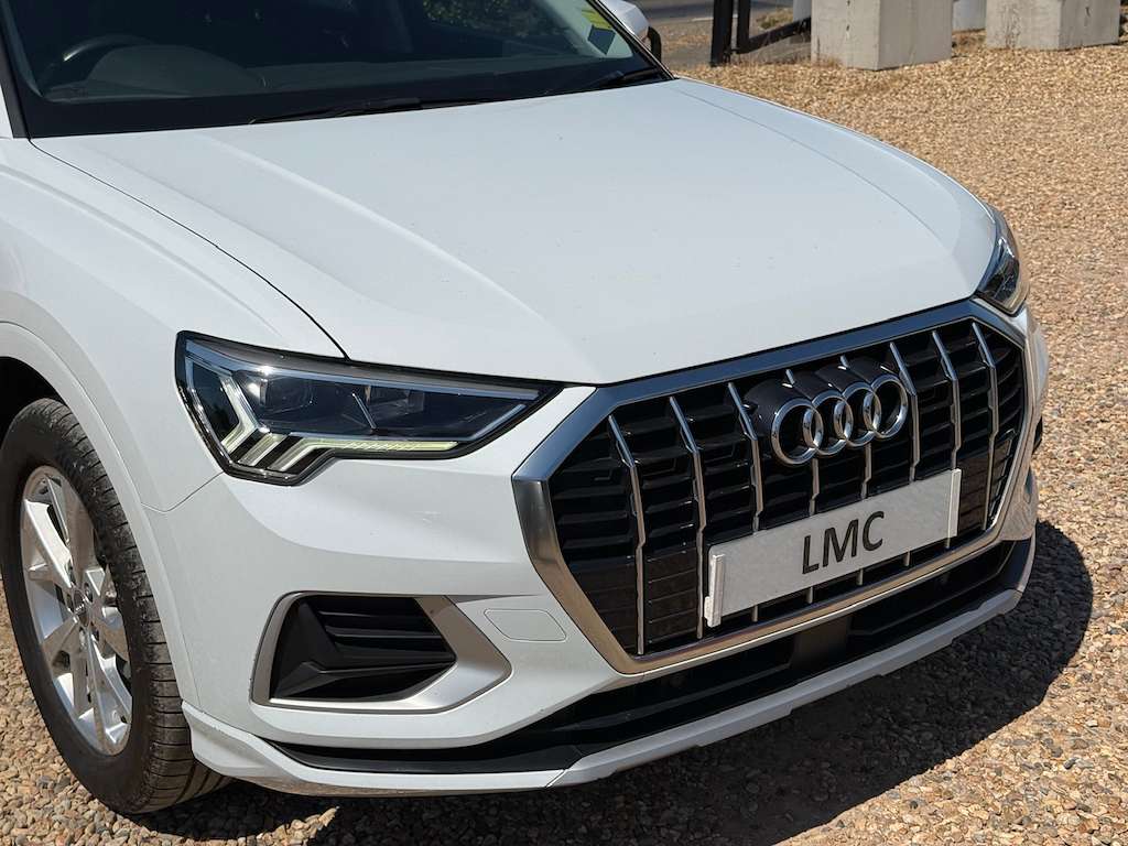 A 2019 AUDI Q3 1.5 TFSI CoD 35 Sport SUV 5dr Petrol Manual Euro 6 A 2019 AUDI Q3 1.5 TFSI CoD 35 Sport SUV 5dr Petrol Manual Euro 6