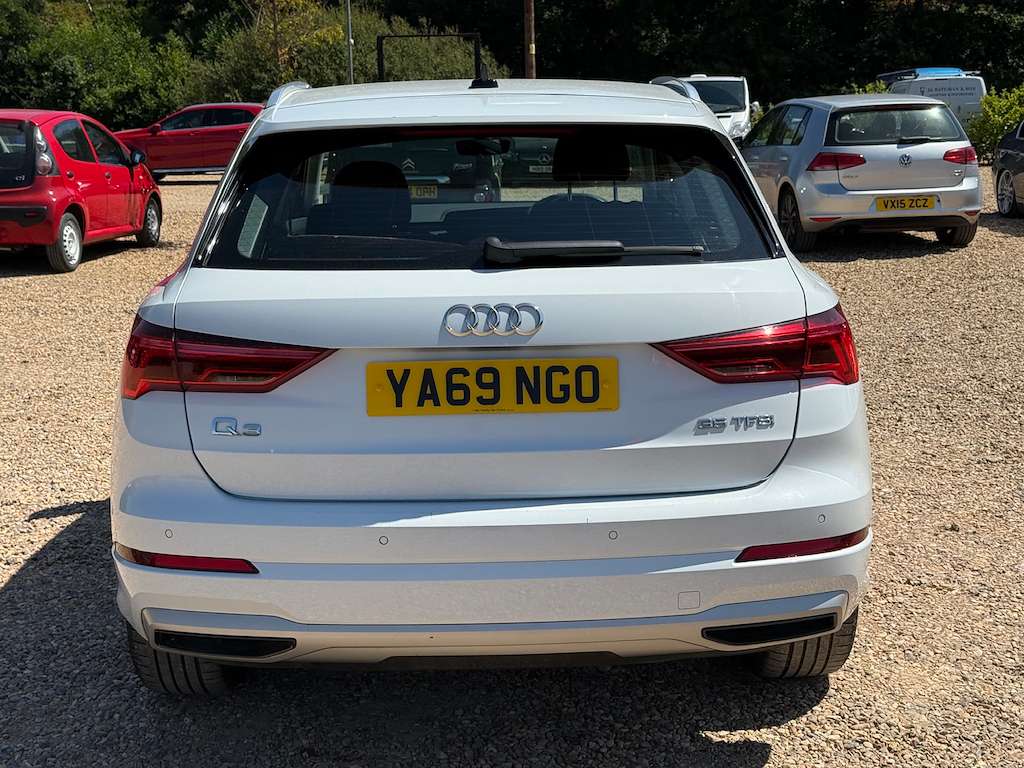2019 AUDI Q3 2019 AUDI Q3