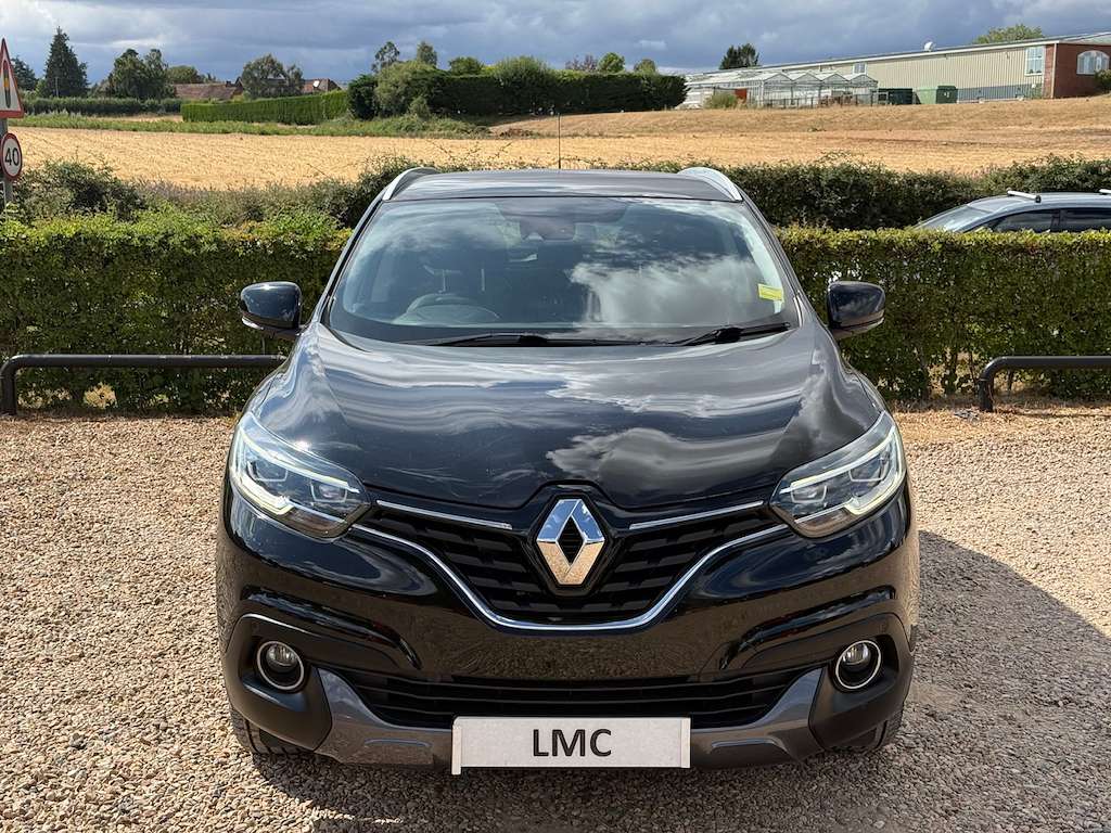 A 2018 RENAULT KADJAR 1.2 TCe Signature S Nav SUV 5dr Petrol EDC Euro 6 A 2018 RENAULT KADJAR 1.2 TCe Signature S Nav SUV 5dr Petrol EDC Euro 6