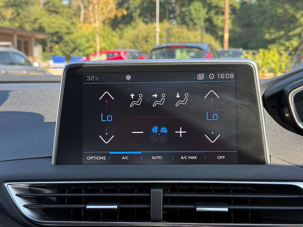 2018 PEUGEOT 5008 2018 PEUGEOT 5008