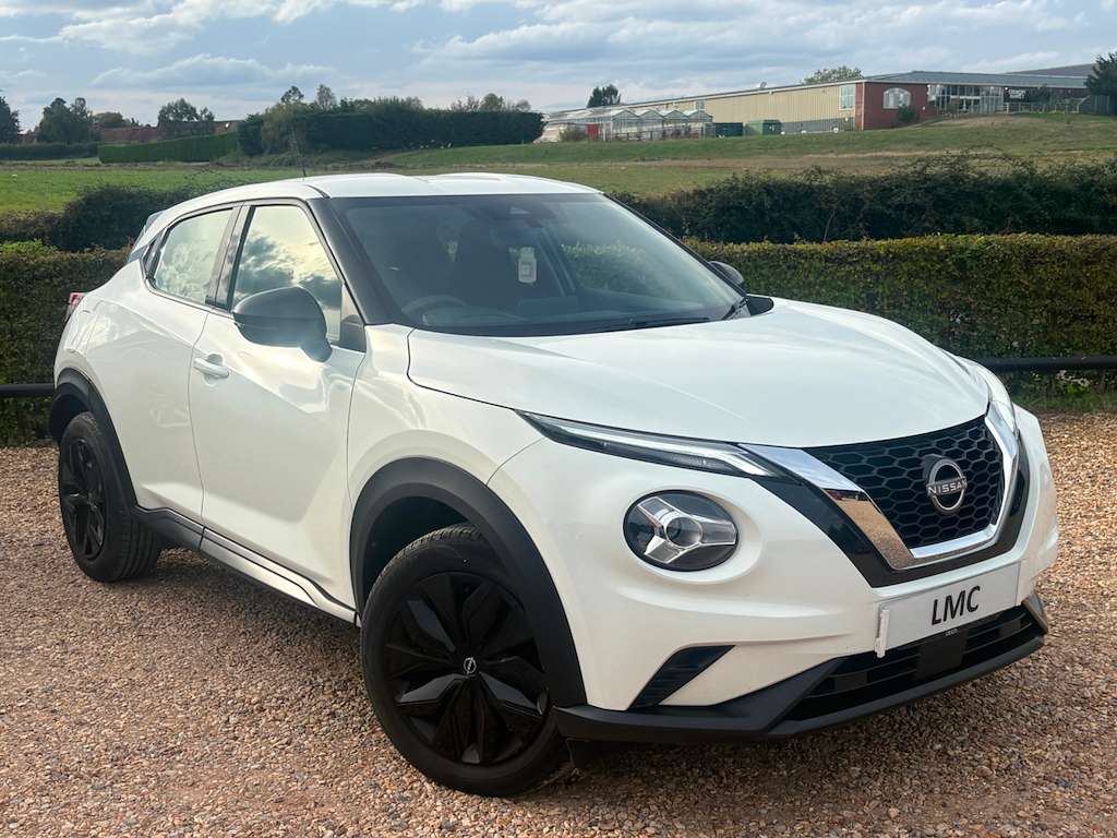A 2022 NISSAN JUKE 1.0 DIG-T Acenta SUV 5dr Petrol DCT Auto Euro 6 (s A 2022 NISSAN JUKE 1.0 DIG-T Acenta SUV 5dr Petrol DCT Auto Euro 6 (s