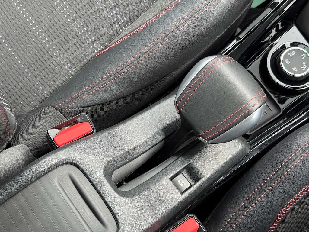 2018 PEUGEOT 2008 2018 PEUGEOT 2008