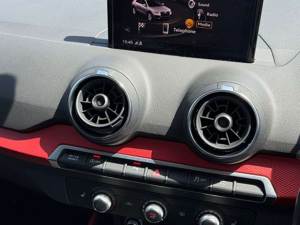 2017 AUDI Q2 2017 AUDI Q2