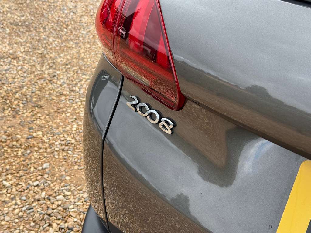 2018 PEUGEOT 2008 2018 PEUGEOT 2008