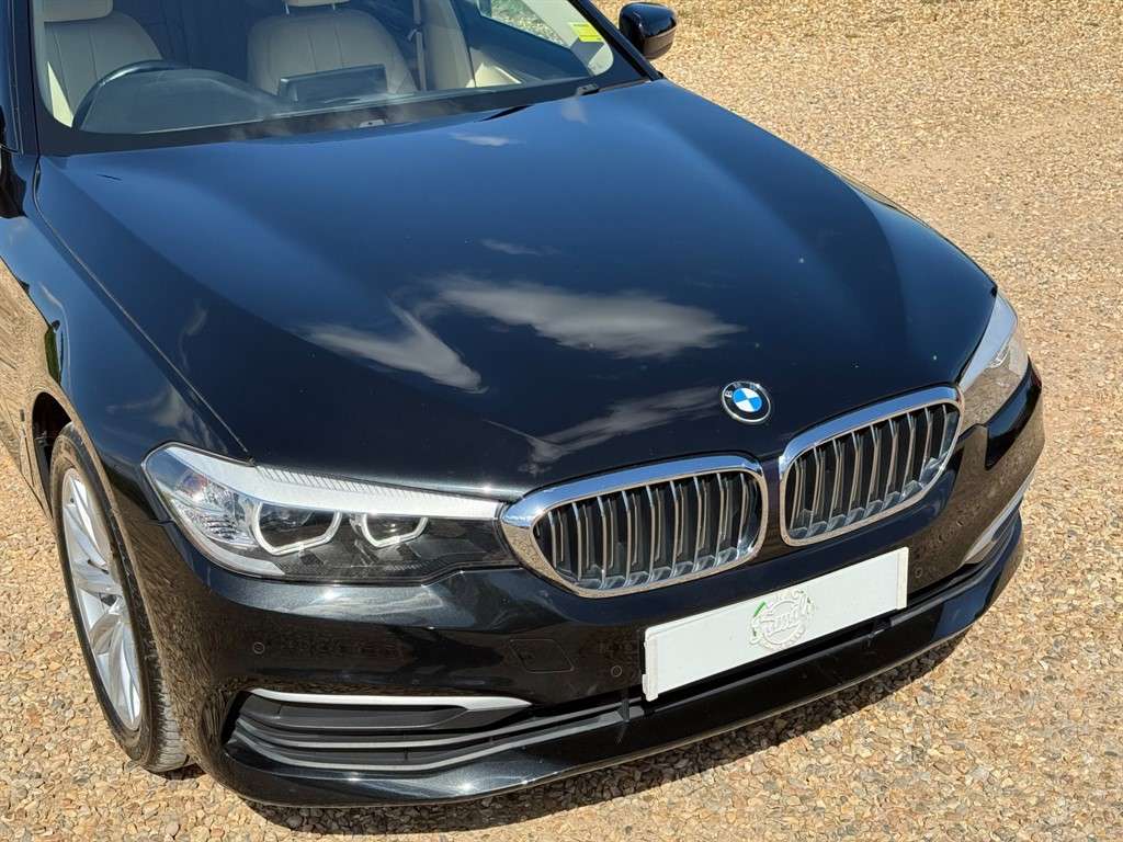A 2017 BMW 5 SERIES 2.0 530e 9.2kWh SE Saloon 4dr Petrol Plug-in Hybri A 2017 BMW 5 SERIES 2.0 530e 9.2kWh SE Saloon 4dr Petrol Plug-in Hybri