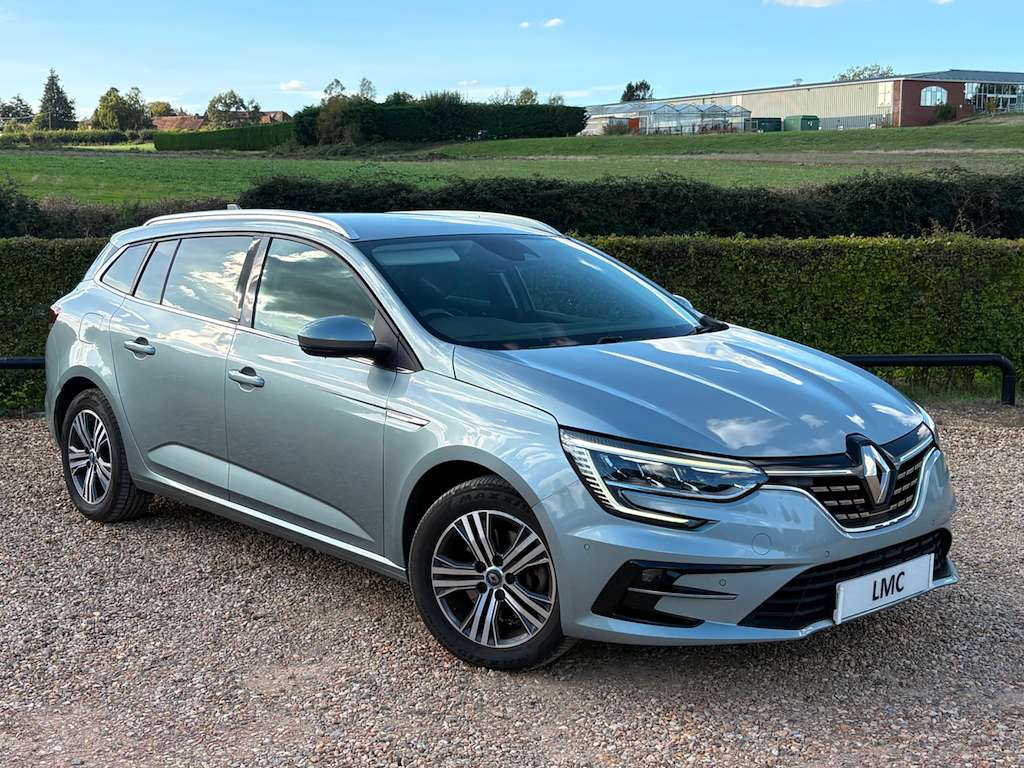 A 2021 RENAULT MEGANE 1.6 E-TECH 9.8kWh Iconic Sport Tourer 5dr Petrol P A 2021 RENAULT MEGANE 1.6 E-TECH 9.8kWh Iconic Sport Tourer 5dr Petrol P