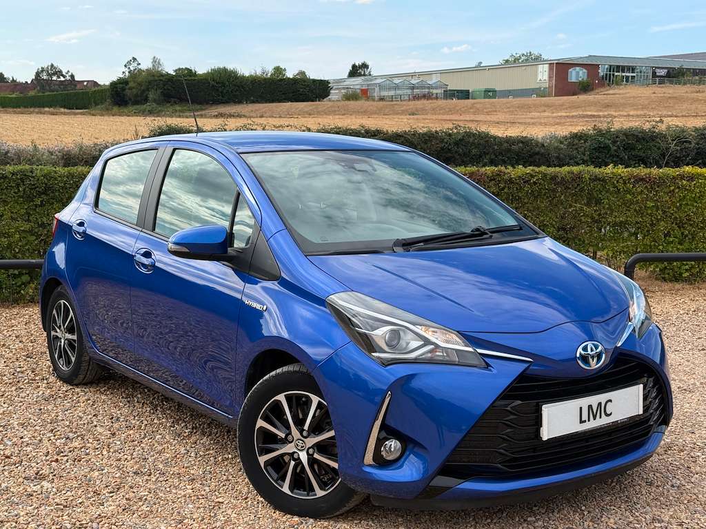A 2020 TOYOTA YARIS 1.5 VVT-h Icon Tech Hatchback 5dr Petrol Hybrid E- A 2020 TOYOTA YARIS 1.5 VVT-h Icon Tech Hatchback 5dr Petrol Hybrid E-