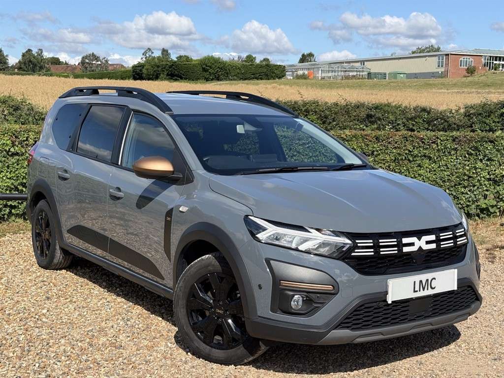 A 2024 DACIA JOGGER 1.6 Hybrid EXTREME MPV 5dr Petrol Hybrid Auto Euro A 2024 DACIA JOGGER 1.6 Hybrid EXTREME MPV 5dr Petrol Hybrid Auto Euro