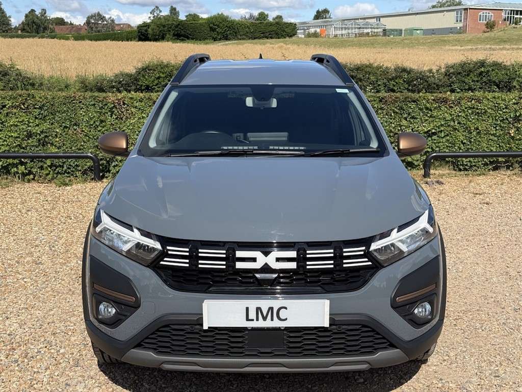A 2024 DACIA JOGGER 1.6 Hybrid EXTREME MPV 5dr Petrol Hybrid Auto Euro A 2024 DACIA JOGGER 1.6 Hybrid EXTREME MPV 5dr Petrol Hybrid Auto Euro