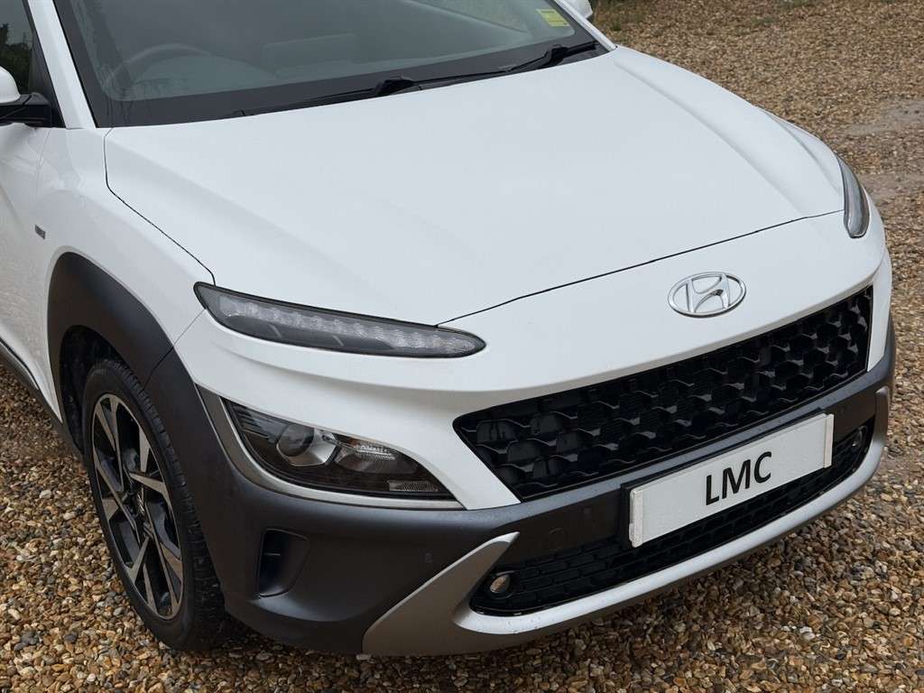 A 2021 HYUNDAI KONA 1.0 T-GDi MHEV Premium SUV 5dr Petrol Hybrid Manua A 2021 HYUNDAI KONA 1.0 T-GDi MHEV Premium SUV 5dr Petrol Hybrid Manua