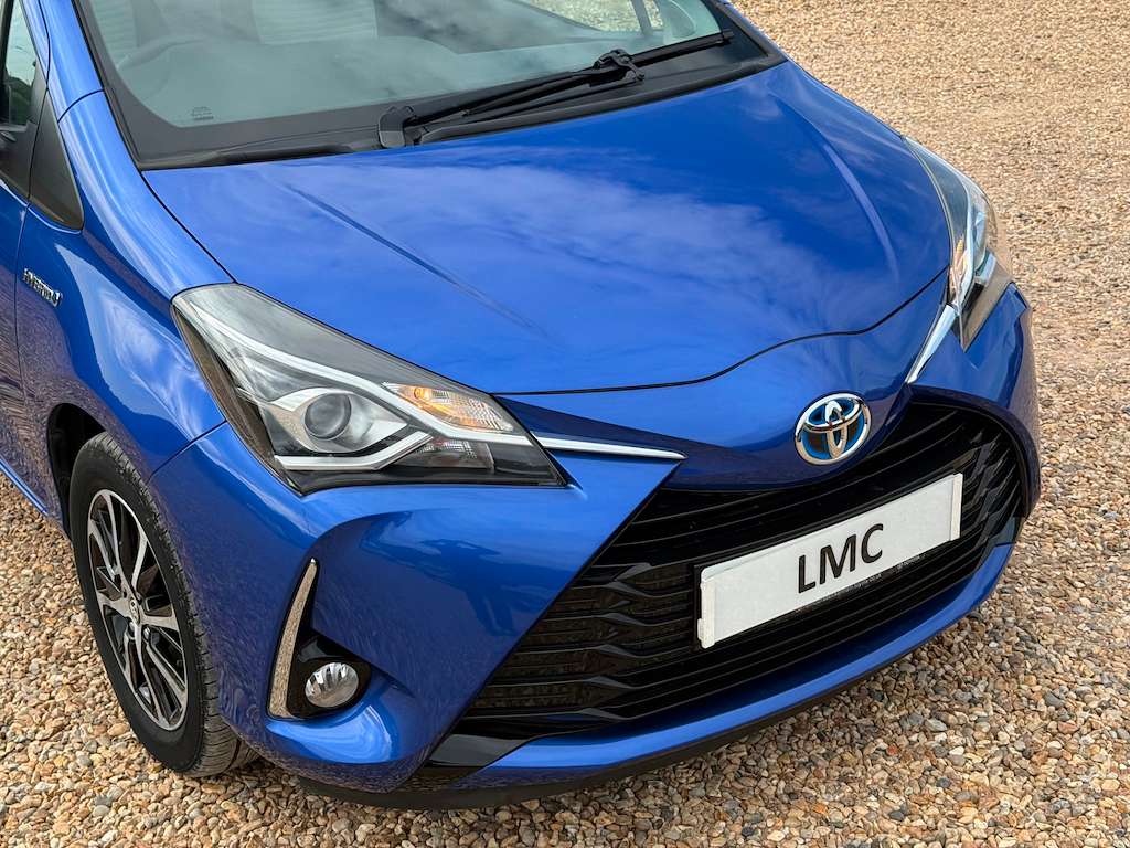 A 2020 TOYOTA YARIS 1.5 VVT-h Icon Tech Hatchback 5dr Petrol Hybrid E- A 2020 TOYOTA YARIS 1.5 VVT-h Icon Tech Hatchback 5dr Petrol Hybrid E-