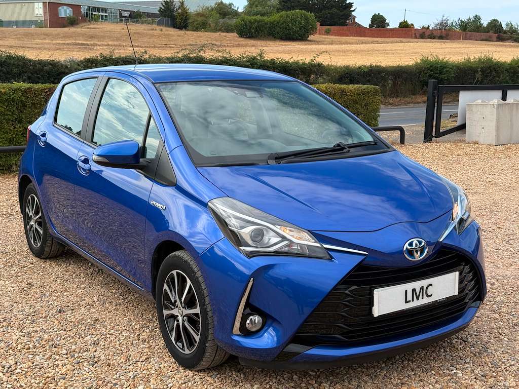 A 2020 TOYOTA YARIS 1.5 VVT-h Icon Tech Hatchback 5dr Petrol Hybrid E- A 2020 TOYOTA YARIS 1.5 VVT-h Icon Tech Hatchback 5dr Petrol Hybrid E-