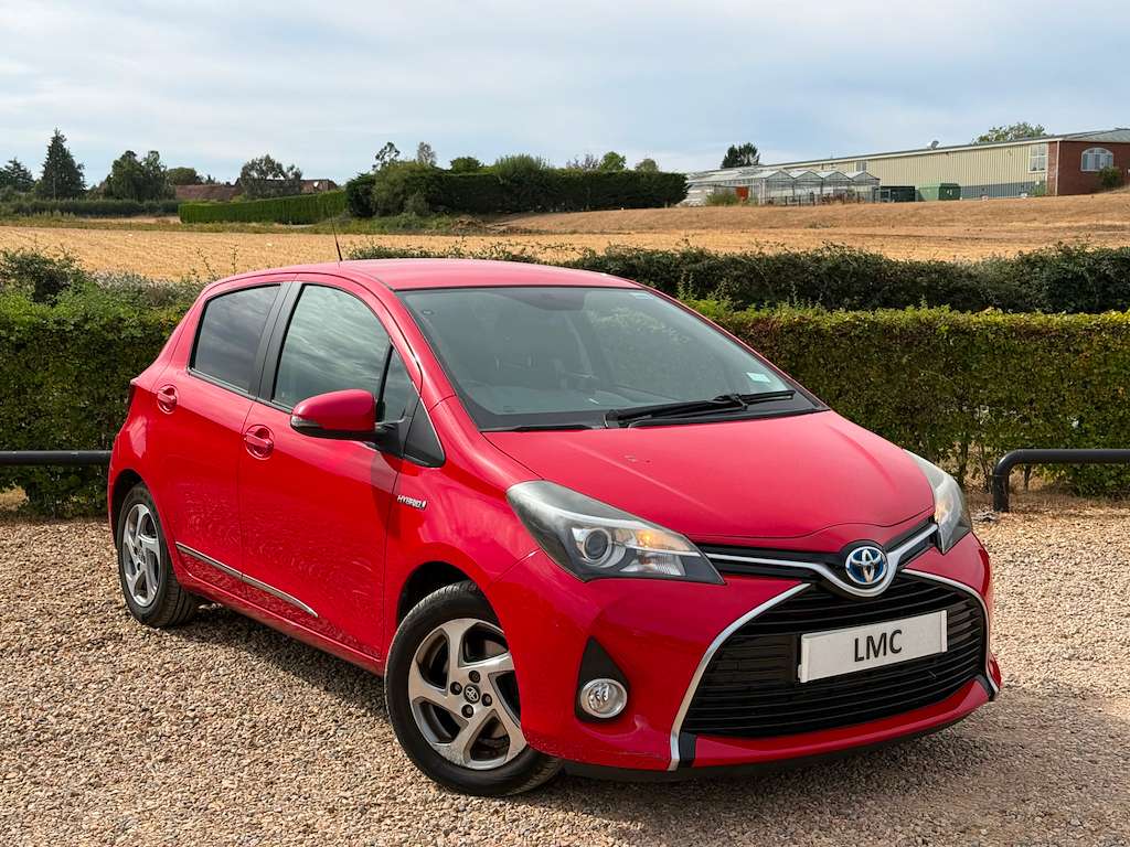 A 2016 TOYOTA YARIS 1.5 VVT-h Icon Hatchback 5dr Petrol Hybrid E-CVT E A 2016 TOYOTA YARIS 1.5 VVT-h Icon Hatchback 5dr Petrol Hybrid E-CVT E