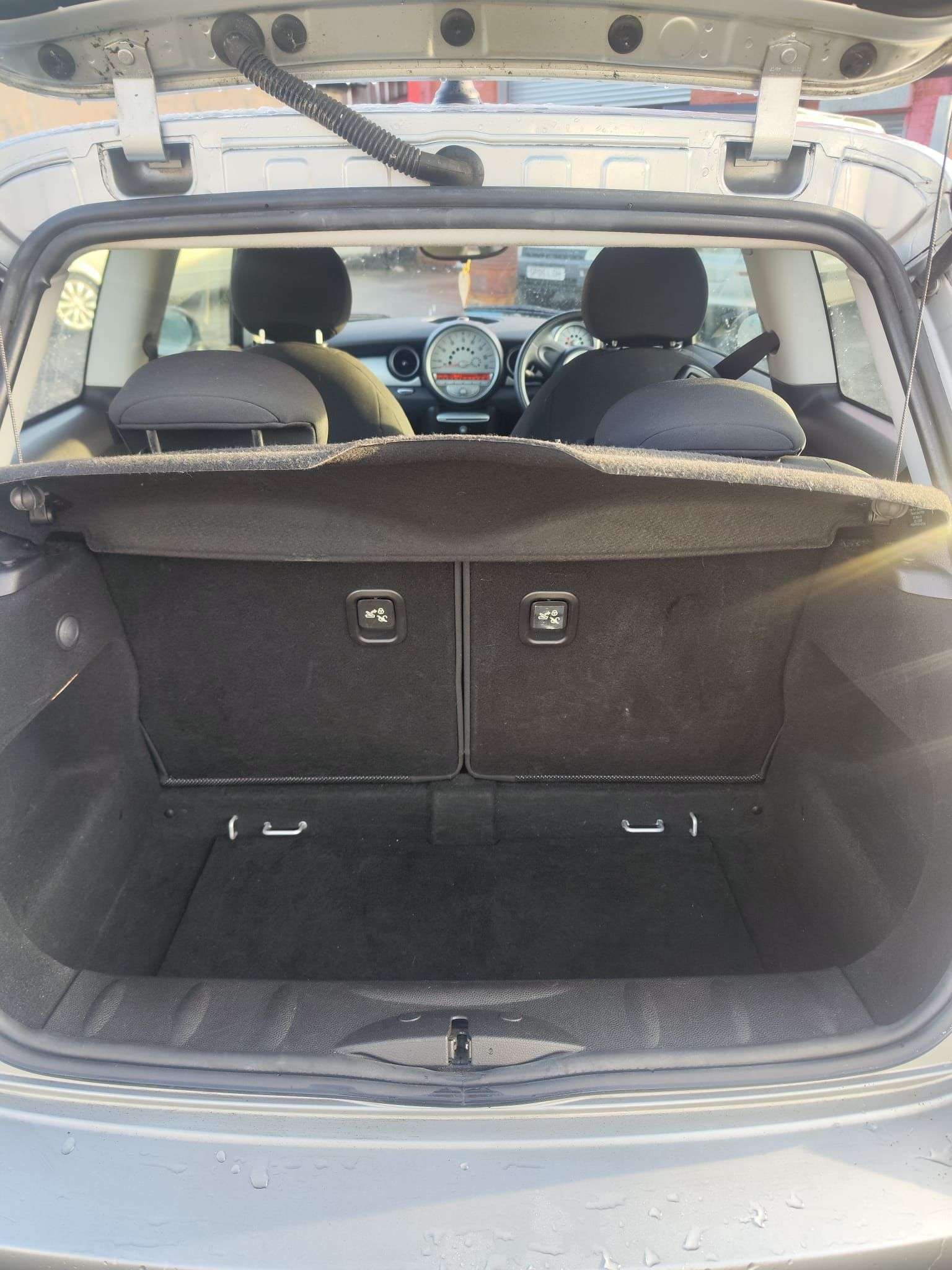 A 2008 MINI MINI A 2008 MINI MINI